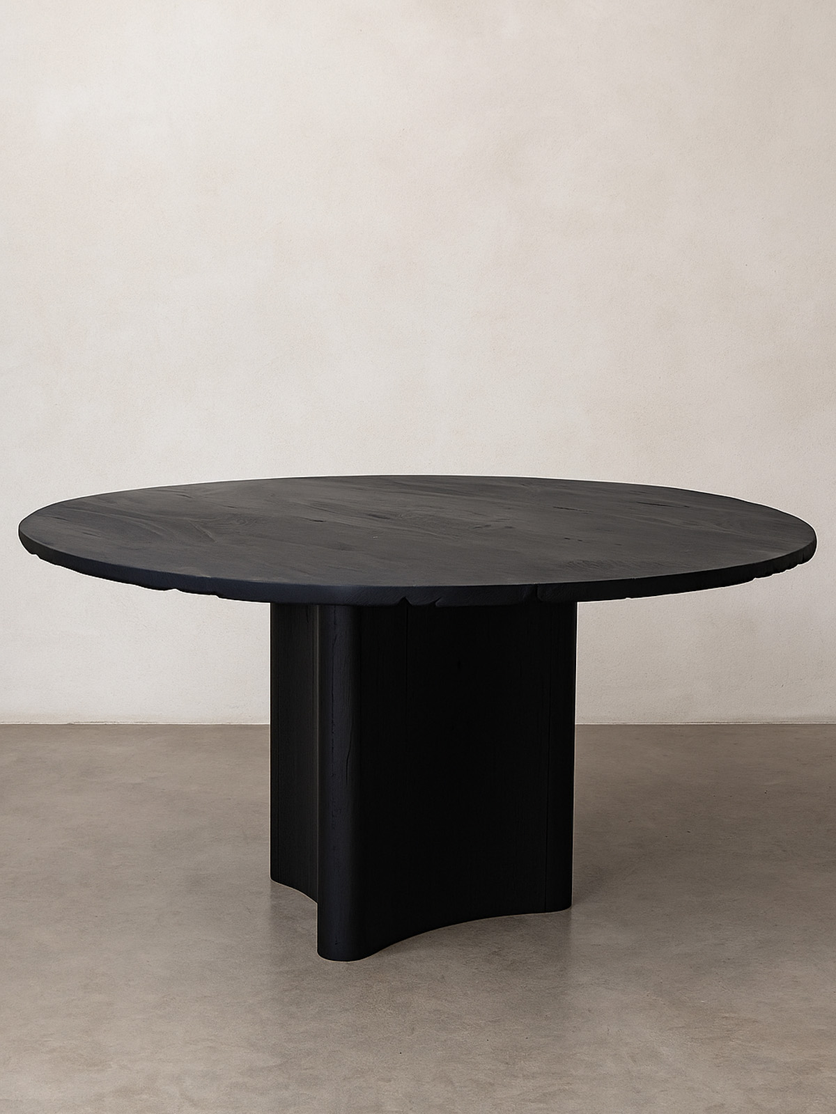 Table ronde brûlée