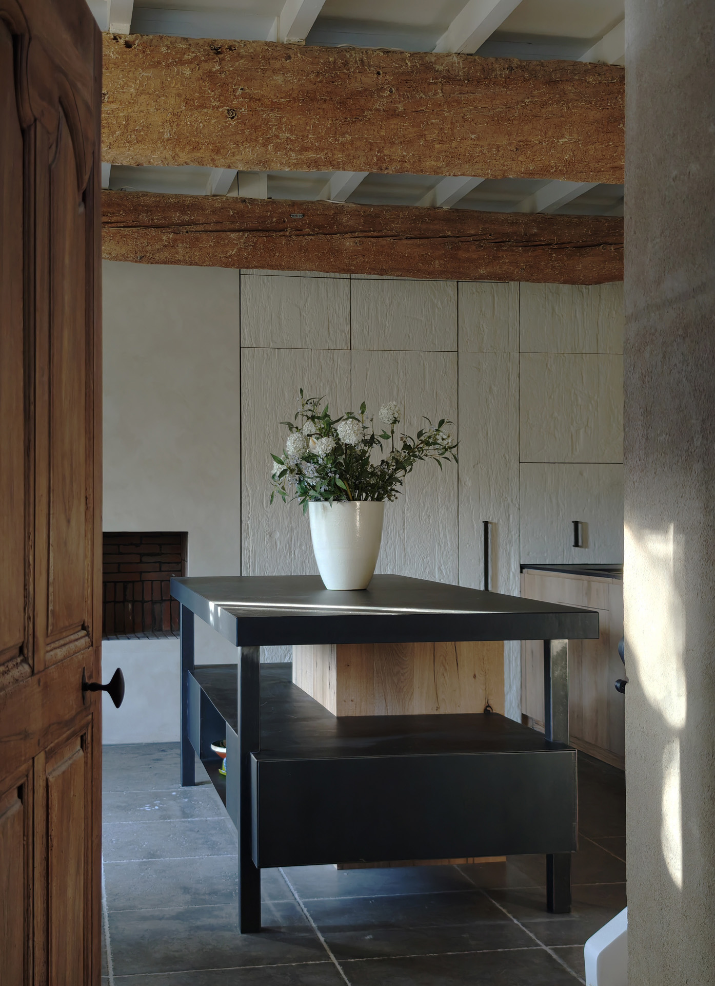 Îlot central de cuisine en acier