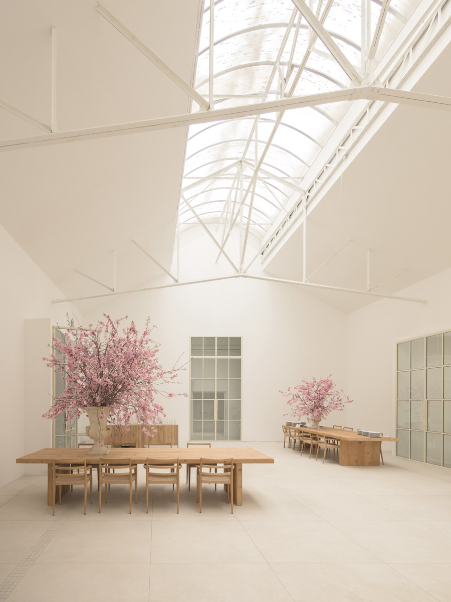 Showroom Maison Vitchen et les tables de Laurent Passe